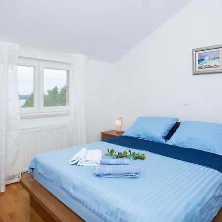 In With Sea View, Terrace, Air Conditioning, Wifi 114-2 Apartman *