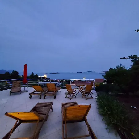 In With Sea View, Terrace, Air Conditioning, Wifi 114-2 Apartment Orebic